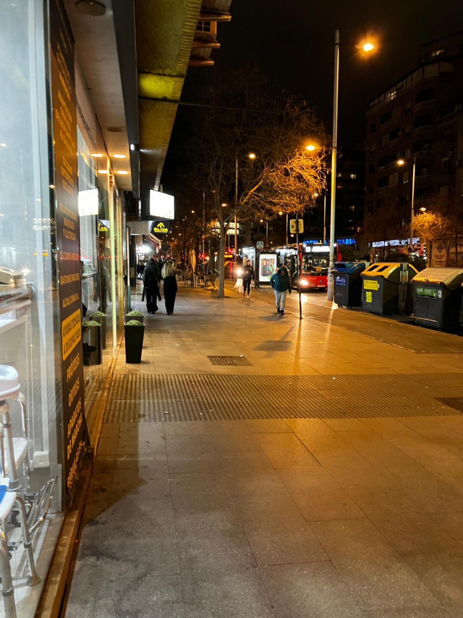Apartamento En Camino De Ronda De Dos Habitaciones Y Salon Granada Exteriör bild