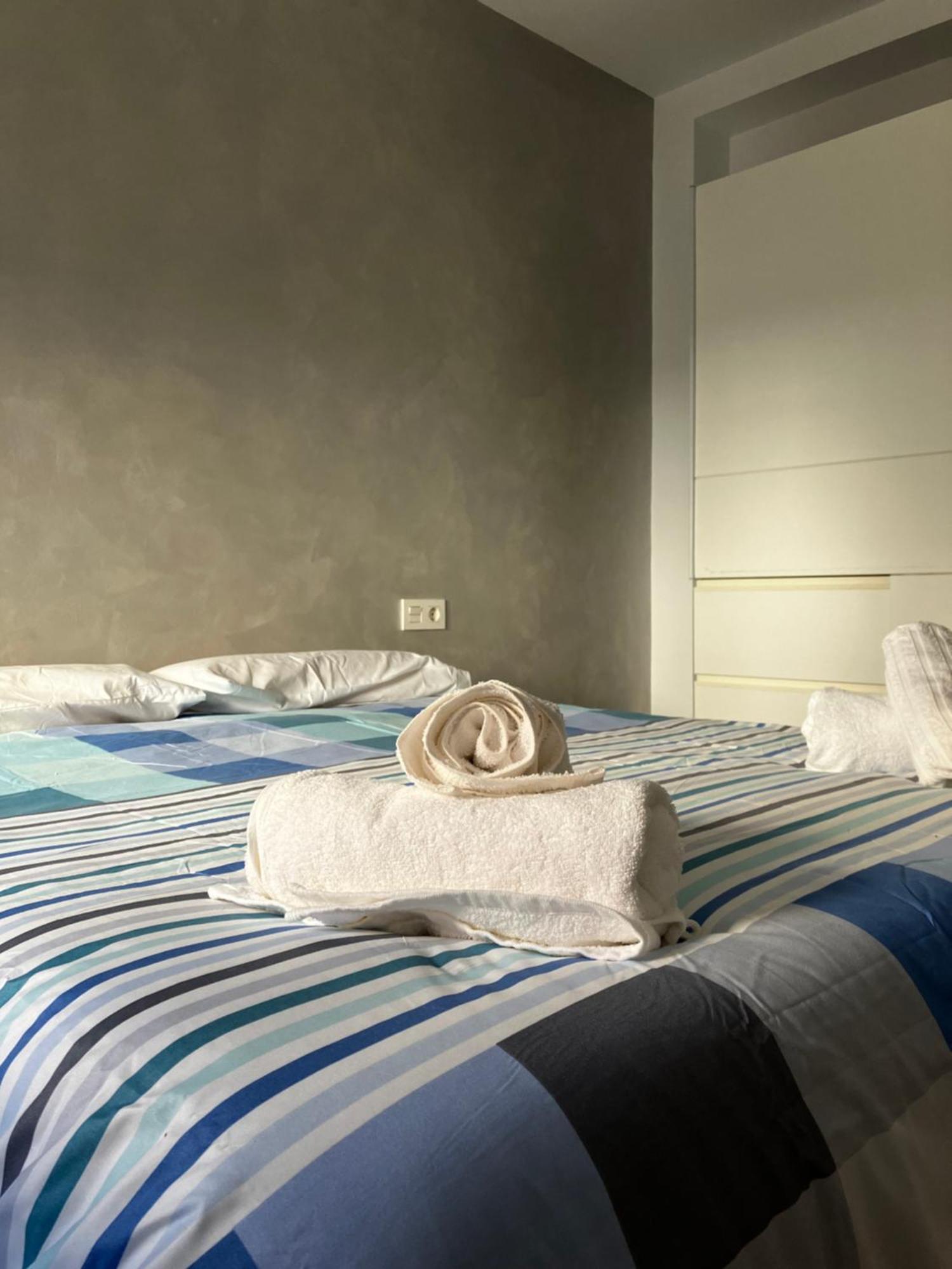 Apartamento En Camino De Ronda De Dos Habitaciones Y Salon Granada Exteriör bild